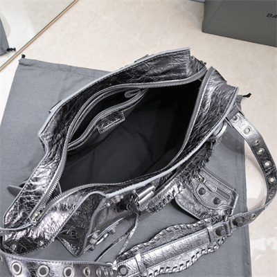 Women’s NEO Cagole City Small Handbag In Metallized Arena Lambskin Aged Silver Color