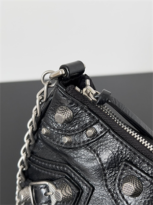 Women’s Le Cagole Mini Bag With Chain In Arena Lambskin Black Color