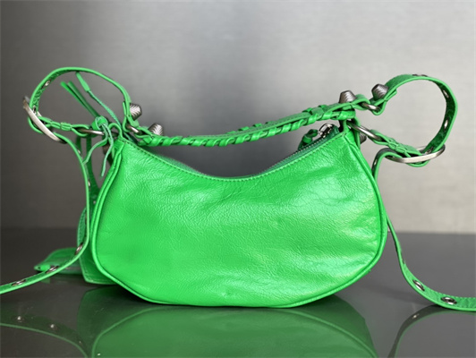Women’s Le Cagole XS Shoulder Bag In Arena Lambskin Green Color
