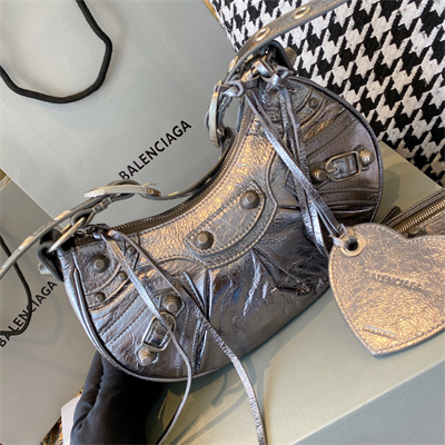 Women’s Le Cagole XS Shoulder Bag In Arena Lambskin Silver Color