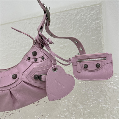 Women’s Le Cagole XS Shoulder Bag In Arena Lambskin Sakura Color