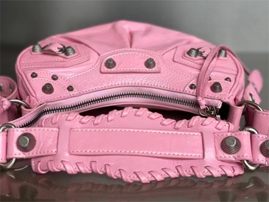 Women’s Le Cagole XS Shoulder Bag In Arena Lambskin Pink Color