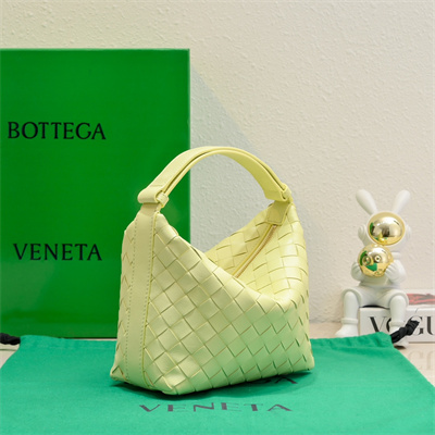 BV Mini Wallace Shoulder Bag In Soft Calfskin Leather Ice Cream Color