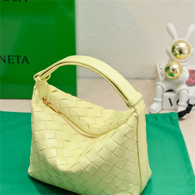 BV Mini Wallace Shoulder Bag In Soft Calfskin Leather Ice Cream Color