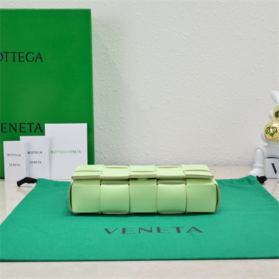 BV Cassette Cross Body Bag In Lambskin Fennel Color