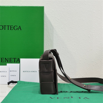 BV Cassette Cross Body Bag In Lambskin Fondant Color