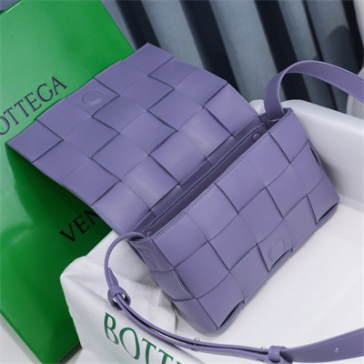 BV Cassette Cross Body Bag In Lambskin Lavender Color
