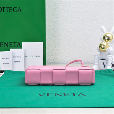 BV Cassette Pouch With Strap In Calfskin Ribbon Color