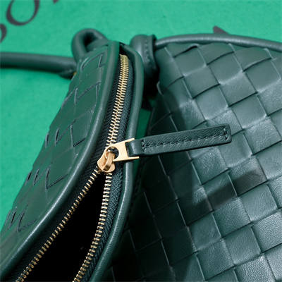 BV Small Gemelli Shoulder Bag In Lambskin Leather Emerald Green Color