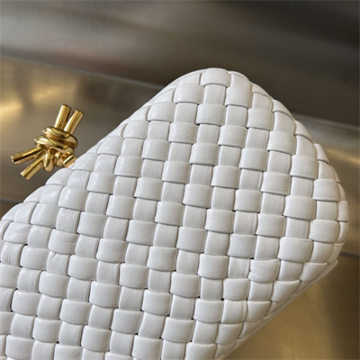 BV Knot Clutch In Lambskin Leather White Color