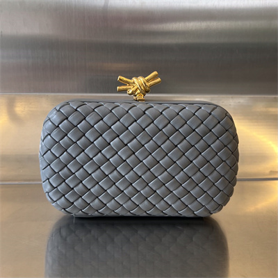 BV Knot Clutch In Lambskin Leather Thunder Color