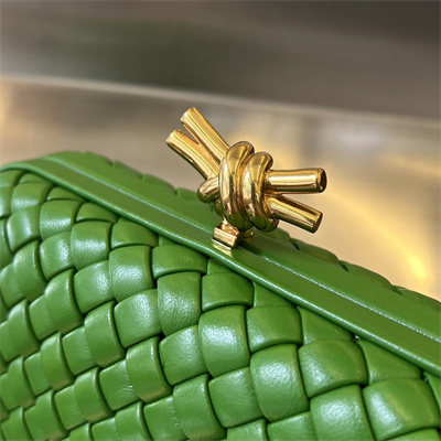 BV Knot Clutch In Lambskin Leather Avocado Color
