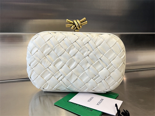 BV Knot Clutch In Calfskin Leather Wrinkled White Color
