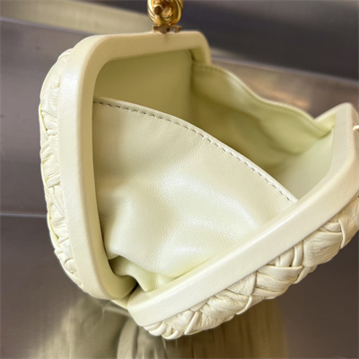 BV Knot Clutch In Calfskin Leather Wrinkled Ice Cream Color