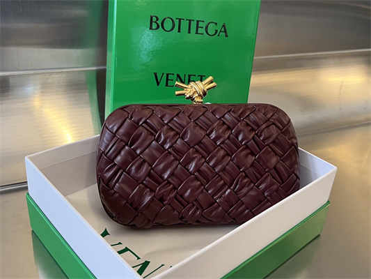 BV Knot Clutch In Calfskin Leather Wrinkled Barolo Color