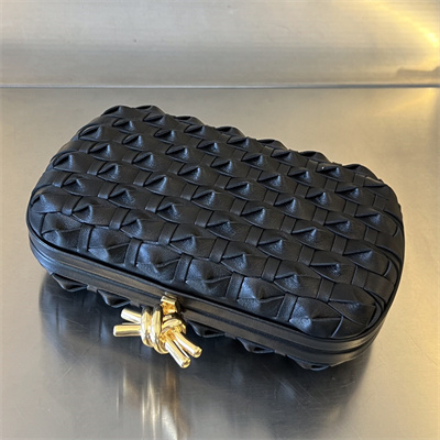 BV Knot Clutch In Calfskin Leather Black Color