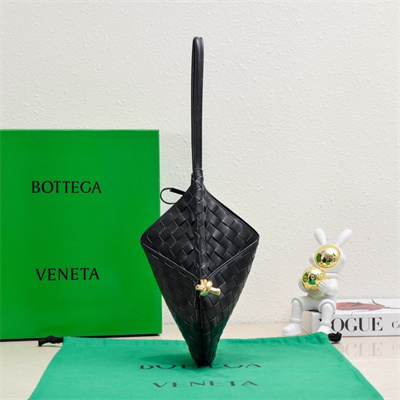 BV Small Solstice Shoulder Bag In Lambskin Leather Black Color