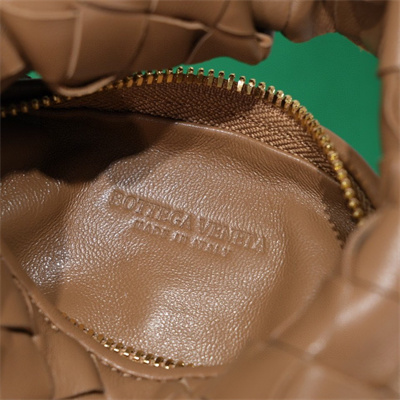 BV Candy Jodie In Lambskin Leather Caramel Color