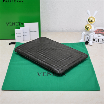 BV Zipper Pouch In Lambskin Leather Fondant Color 80-6