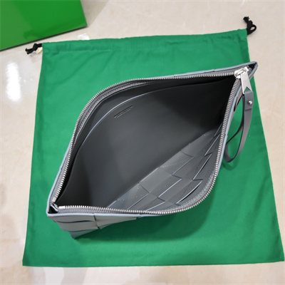 BV Cassette Zipper Pouch In Lambskin Leather Thunder Color 80-8