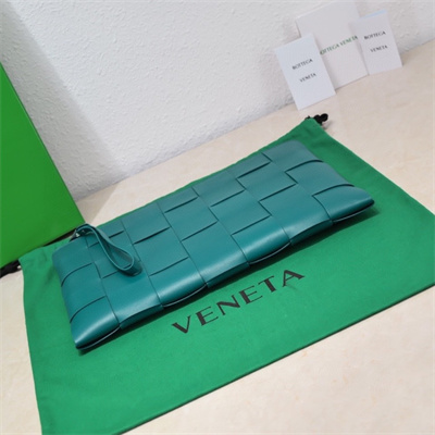 BV Cassette Zipper Pouch In Lambskin Leather Duck Green Color 80-8