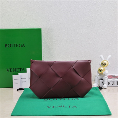BV Zippy Pouch In Lambskin Leather Barolo Color 6689