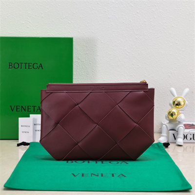 BV Zippy Pouch In Lambskin Leather Barolo Color 6689