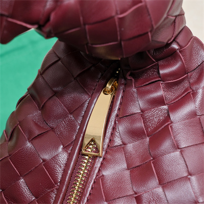 BV Teen Jodie In Lambskin Leather Barolo Color