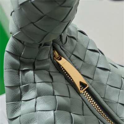 BV Teen Jodie In Lambskin Leather New Sauge Color