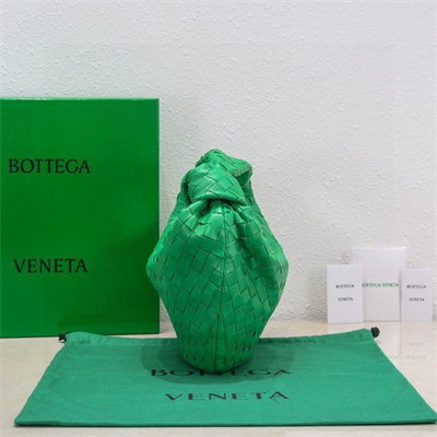 BV Teen Jodie In Lambskin Leather Parakeet Color