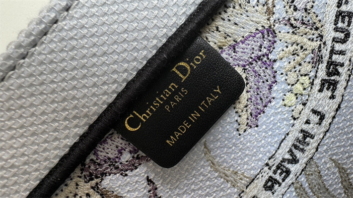 CD Large Book Tote Ecru Multicolor Di.or 4 Saisons Hiver Soleil Embroidery