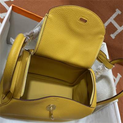 Lindy Bag Taurillon Clemence Leather 26/30CM Gold Tone Metal In Jaune Amber Color HS