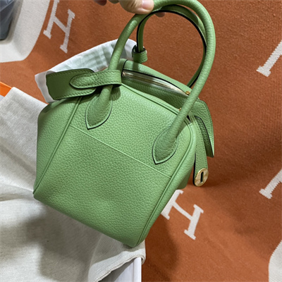Lindy Bag Taurillon Clemence Leather 26/30CM Gold Tone Metal In Vert Criquet Color HS