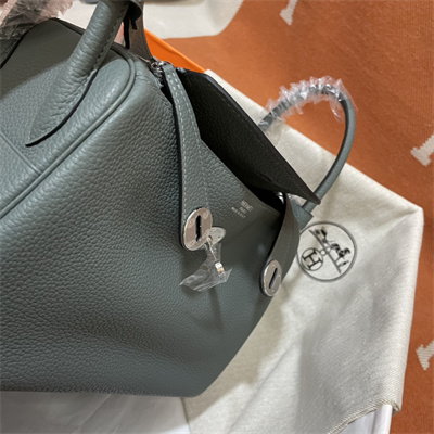 Lindy Bag Taurillon Clemence Leather 26/30CM Silver Tone Metal In Vert  Amande Color HS