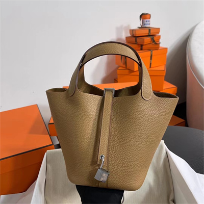 Picotin Lock Bag Togo Leather 18/22CM Gold/Silver Tone Metal In Biscuit Color HS