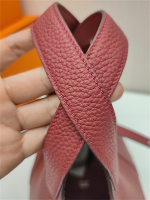 Picotin Lock Bag Togo Leather 18/22CM Gold/Silver Tone Metal In Burgundy Color HS