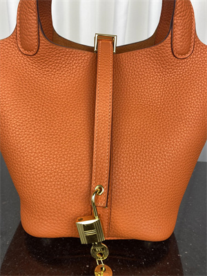 Picotin Lock Bag Taurillon Clemence Leather 18/22CM Gold/Silver Tone Metal In Orange Color HS