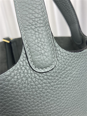 Picotin Lock Bag Taurillon Clemence Leather 18/22CM Gold/Silver Tone Metal In Vert Amande Color HS