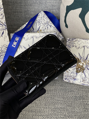 CD  Voyageur Small Coin Purse Supple Cannage Patent Calfskin Black S0985