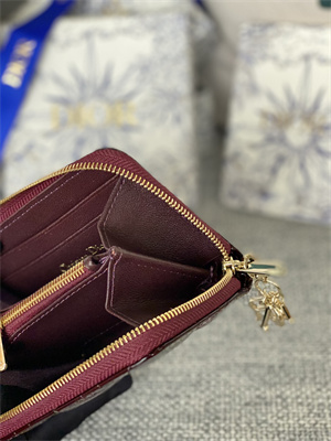 CD  Voyageur Small Coin Purse Supple Cannage Patent Calfskin Burgundy S0985