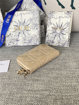 CD  Voyageur Small Coin Purse Supple Cannage Patent Calfskin Beige S0985