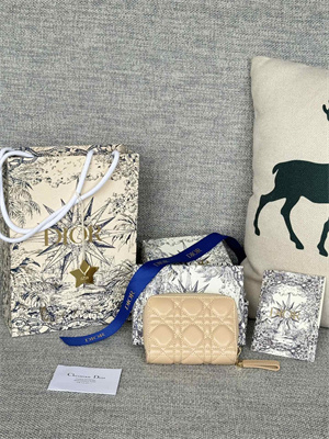 CD Caro Scarlet Wallet Supple Cannage Lambskin Beige S5032