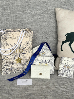 CD Caro Glycine Wallet Supple Cannage Calfskin S5132