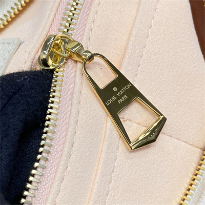 L.V CARRYALL PM Monogram Empreinte Leather Latte/Chamallow M24141