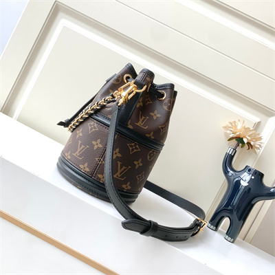 L.V Canoé Bucket Bag In Monogram Canvas Black M83480