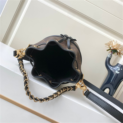 L.V Canoé Bucket Bag In Monogram Canvas Black M83480