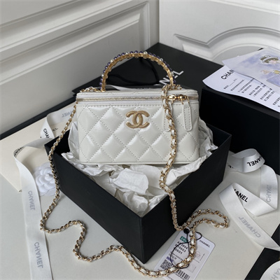 Cha.nel Vanity Case Top Handle With Chain Shiny Crumpled Lambskin, Imitation Pearls & Gold-Tone Metal White AP3804