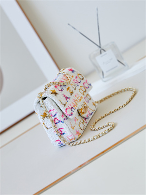 Cha.nel Clutch Sequins & Gold-Tone Metal White AS4561