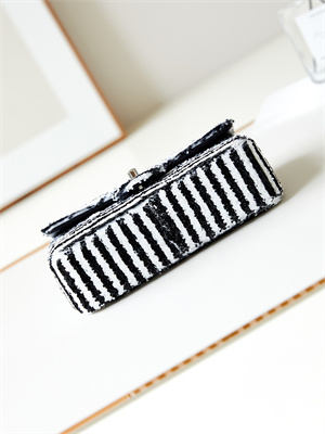 Cha.nel Clutch Sequins & Silver-Tone Metal Black & White AS4561