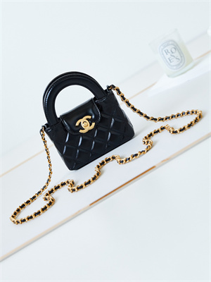 Chanel Clutch With Chain Shiny Aged Calfskin Gold-Tone Metal Black AP3435
